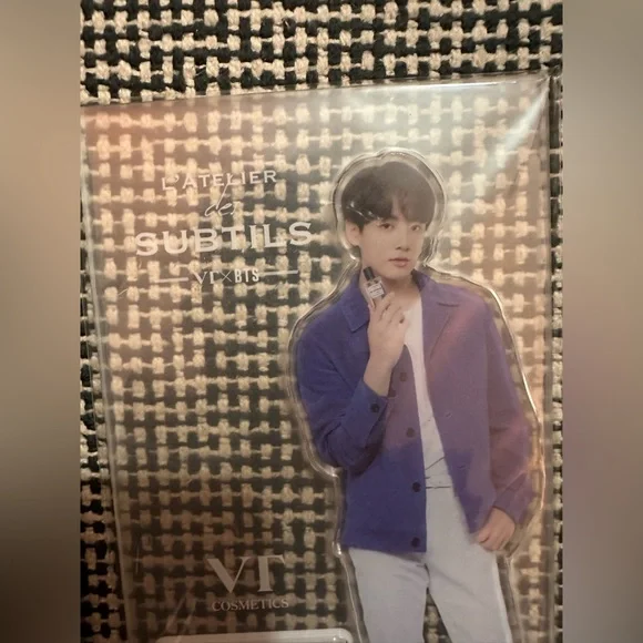 BTS × VT L'ATELIER des SUBTILS Official Acrylic Stand Figure Standee Jungkook JK - Picture 3 of 4